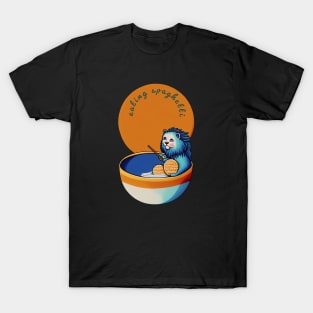 funny cat eating spaghetti by kaziknows T-Shirt